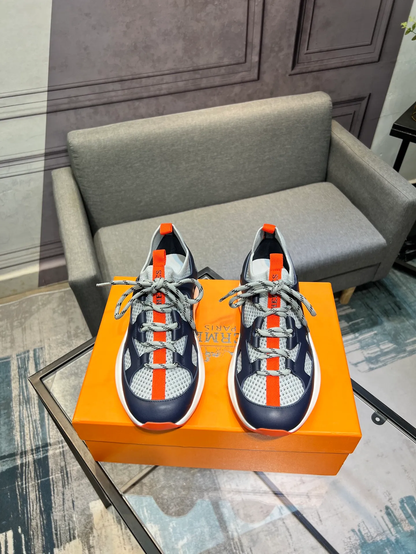 💰¥720 HERMES Men’s rest sneakers! -High-end quality original casual sports shoes -Upper: high nappa calfskin, forging technology, knitted fabric, shoe brand webbing, injection molded brand logo -Inner: foot pad; water-dyed cowhide -Outsole: ultra-light TPU·rubber; two-color molded outsole -Ultra-high quality control·fine workmanship: highlighted (high-end·luxury·grade) Size: 38-44 (45 46 customized)